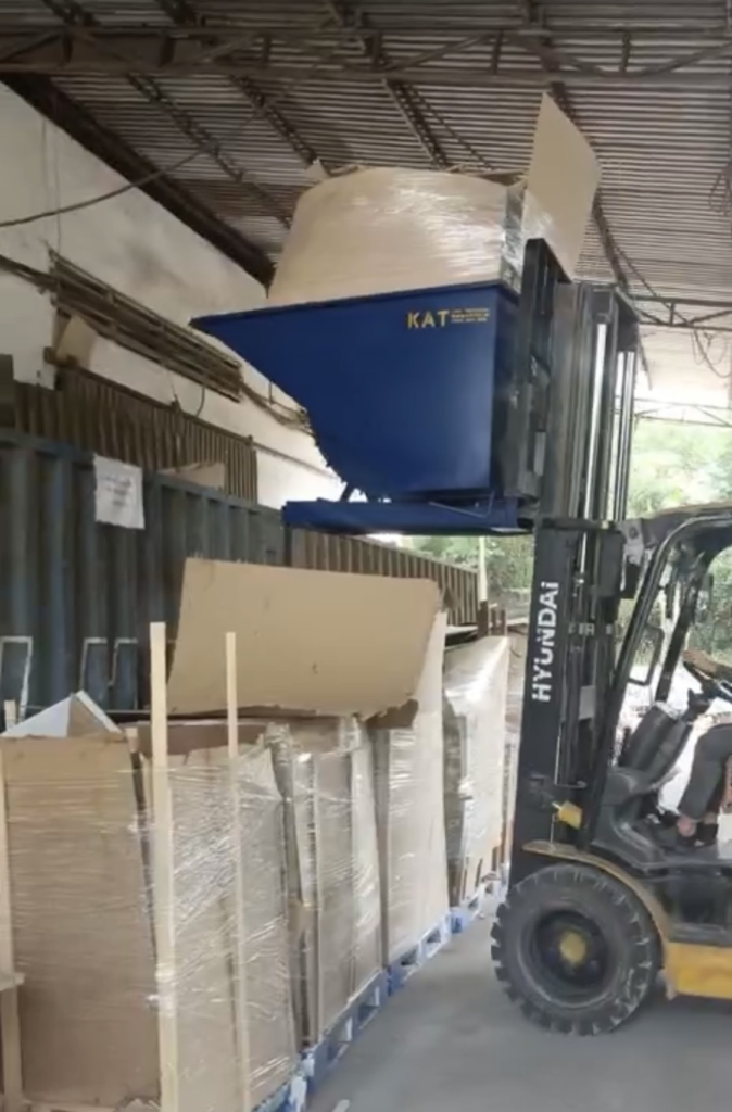 KATCO – Đối tác tin cậy về Thùng rác Công nghiệp Tự đổ (Self-dumping Hopper) tại Bình Dương self-dumping-hopper-binh-duong