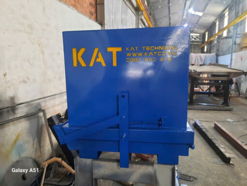 bottom discharged skip
